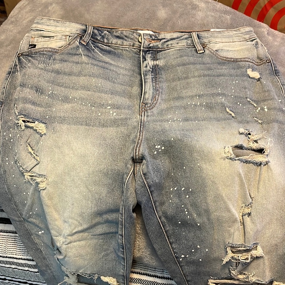 BNWOT KanCan Distressed Jeans sz 18